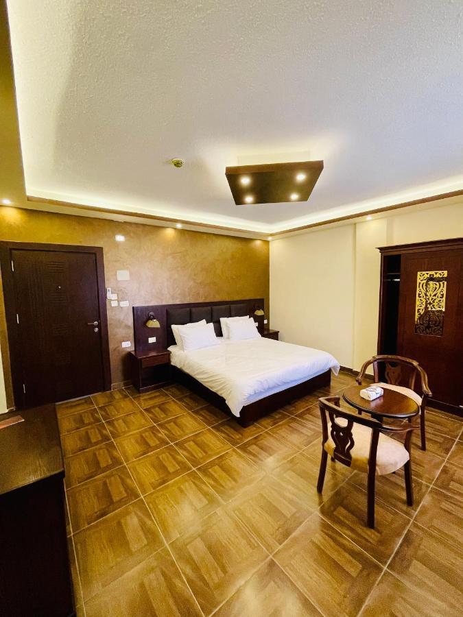 Esperanza Petra Bed & Breakfast Wadi Musa Exterior photo